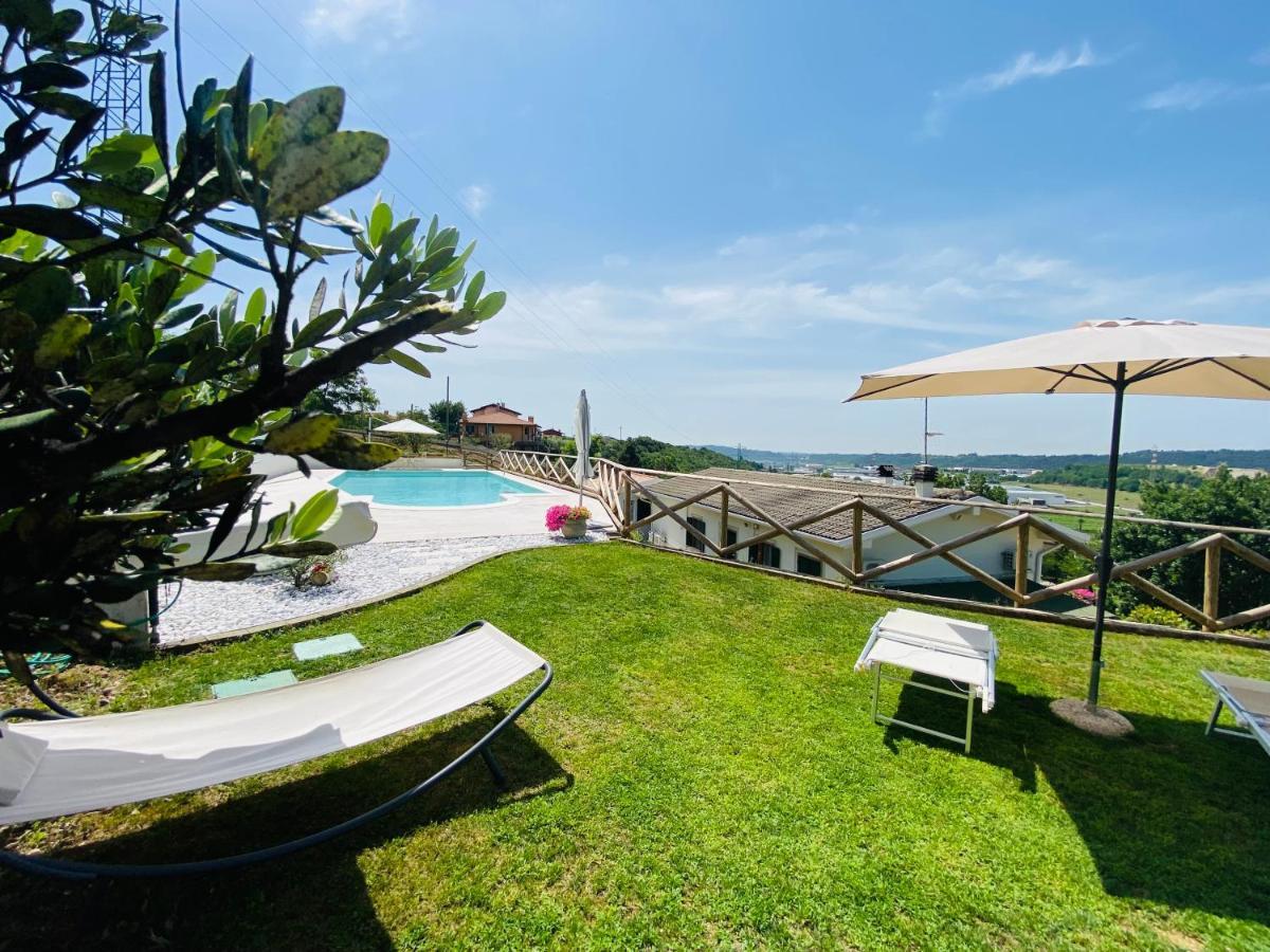 Villa Poggio Ulivo Pool-Apartments Rivoli Veronese Exterior photo