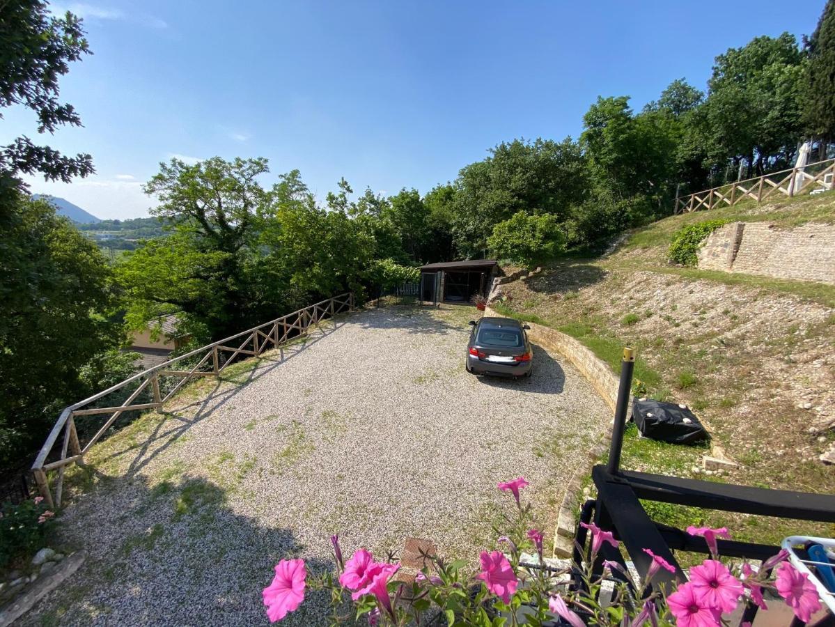 Villa Poggio Ulivo Pool-Apartments Rivoli Veronese Exterior photo